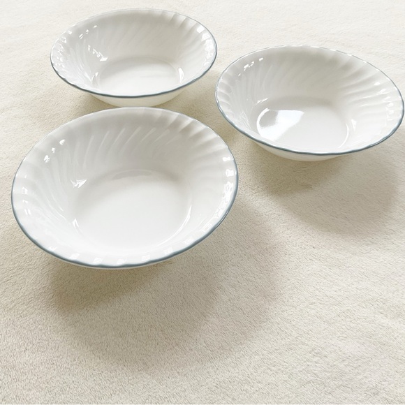 Vintage 1980’s Corelle English Meadow Coupe Cereal Bowls Set of Three Swirl Rim - Picture 1 of 12